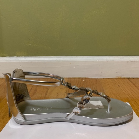 New KennethColeReaction Slim Key Gladiator Sandal - Picture 4 of 8